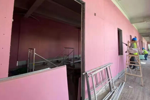 Gypsum-Board-Installation-Stock-Photo-1600x90000-2-1